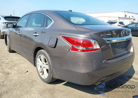 2015 Nissan Altima 2.5 Sv z USA, uszkodzony, nr VIN 1N4AL3AP0FC184507